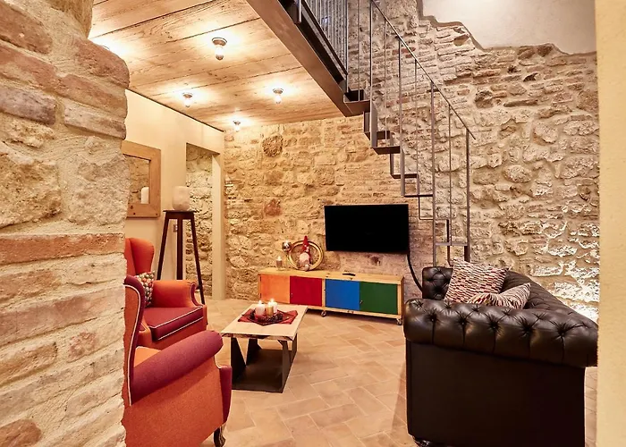La Civetta, Montepulciano Apartment In Historical Center, Free Wifi