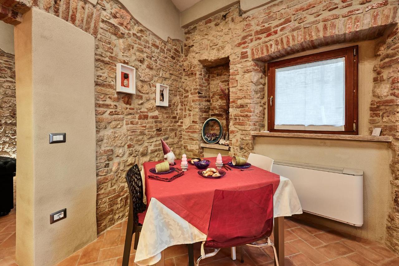 La Civetta, In Historical Center, Free Wifi Apartment Montepulciano